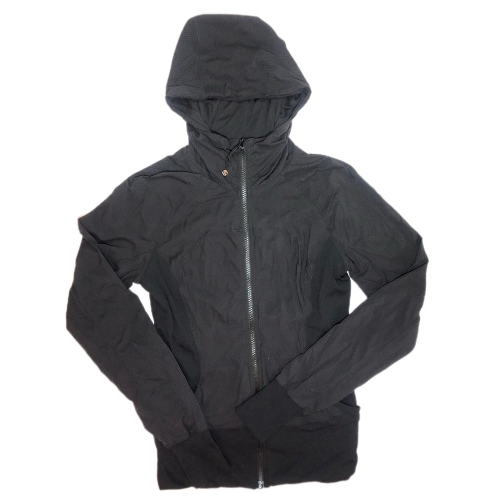 Lululemon Thermal Athletic Jacket. **REVERSIBLE** Women’s size 6